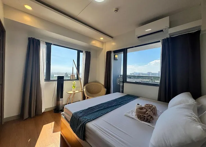 Apartment 2br Facing Bay & View Shore 2 Residences Moa With Parking By Prime *