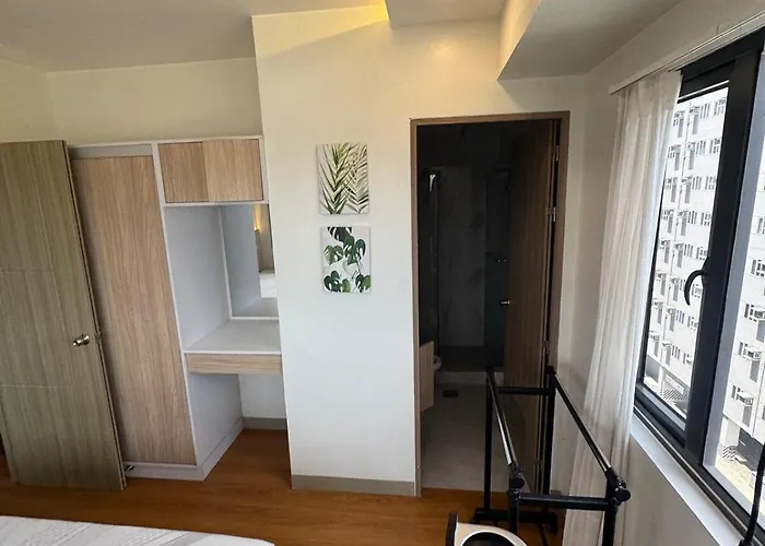 2br Facing Bay & View Shore 2 Residences Moa With Parking By Prime