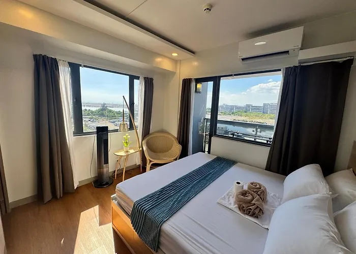2br Facing Bay & View Shore 2 Residences Moa With Parking By Prime Manila