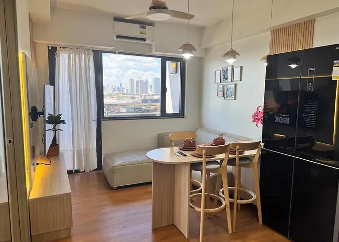 Apartment 2br Facing Bay & View Shore 2 Residences Moa With Parking By Prime Manila