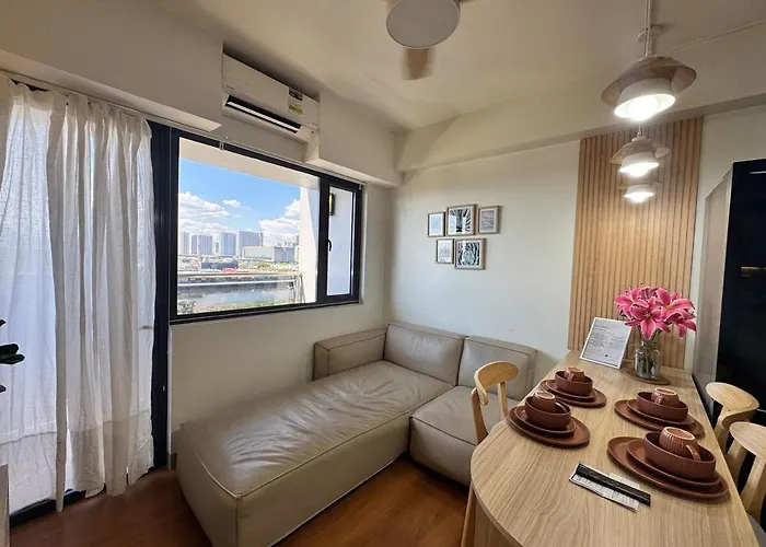 2br Facing Bay & View Shore 2 Residences Moa With Parking By Prime *