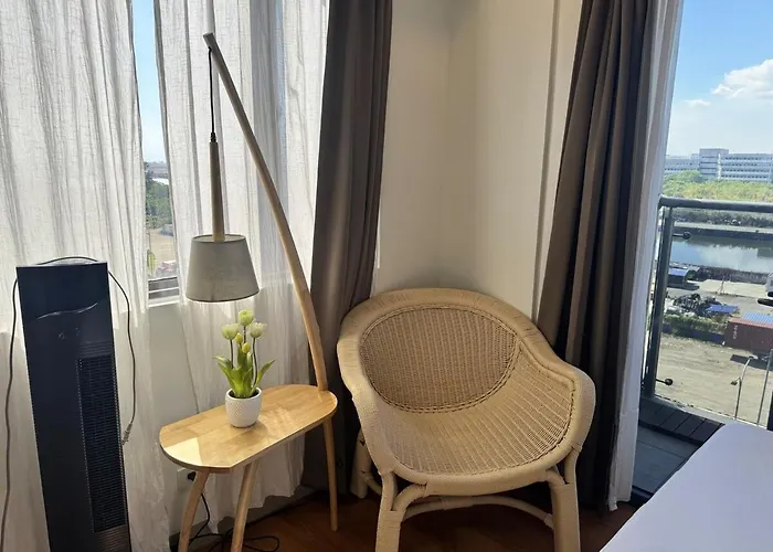 2br Facing Bay & View Shore 2 Residences Moa With Parking By Prime * Manila