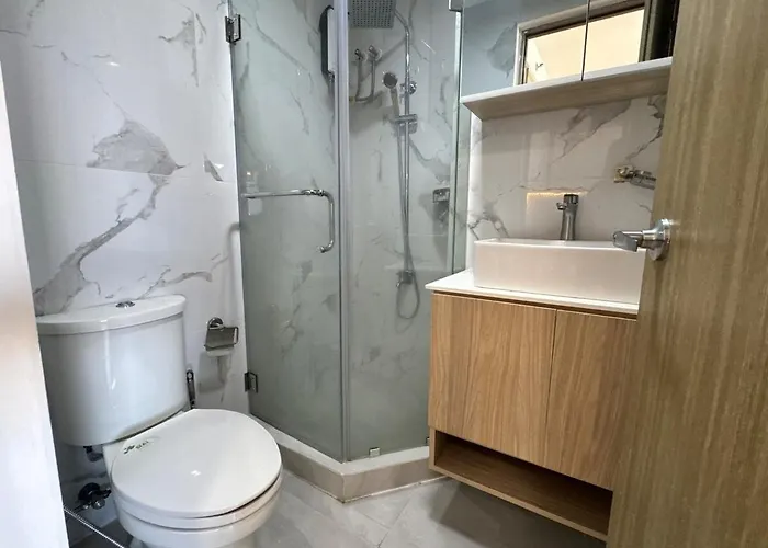 2br Facing Bay & View Shore 2 Residences Moa With Parking By Prime