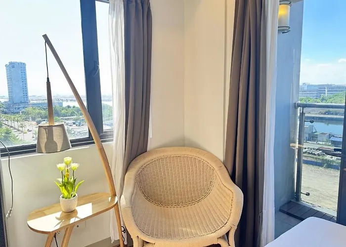 2br Facing Bay & View Shore 2 Residences Moa With Parking By Prime *