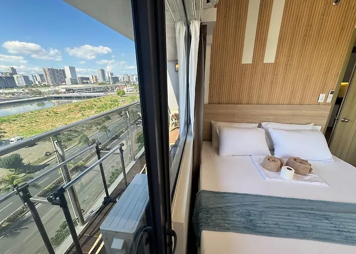 2br Facing Bay & View Shore 2 Residences Moa With Parking By Prime * Manila