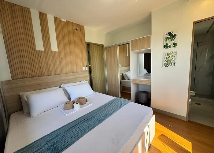 2br Facing Bay & View Shore 2 Residences Moa With Parking By Prime