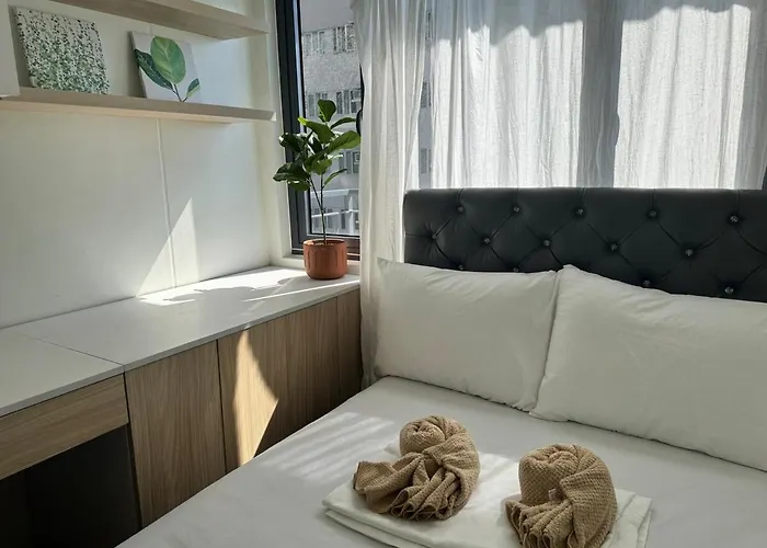 2br Facing Bay & View Shore 2 Residences Moa With Parking By Prime Apartment *